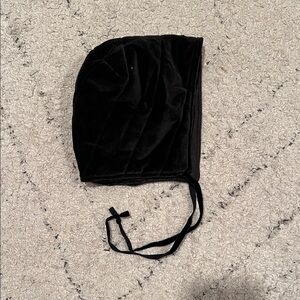 Vintage 80s Black Velvet Bonnet